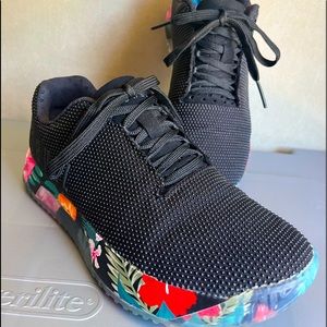 NO Bull Midnight Tropical Trainer+. Women’s size 7.5.
